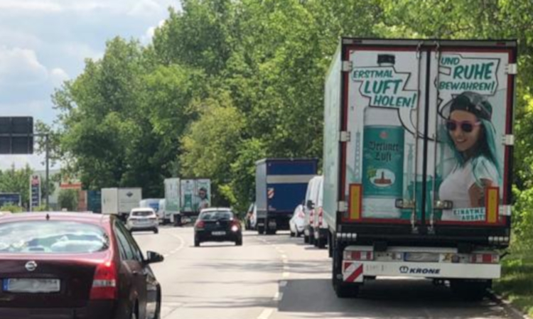 Bitte mithelfen: Keine LKW’s ins Wohngebiet!