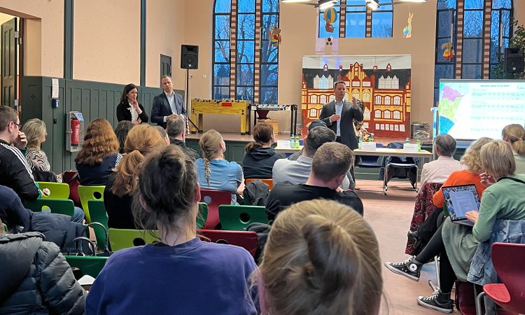 Am Freitag hatten wir zum Kiezmacher Dialog mit dem Thema  eingeladen und zahlreichen Gästen ein umfangreiches Update gegeben.