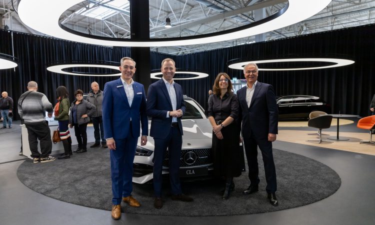 Innovation und Fortschritt: In Marzahn steht seit dem Wochenende mit der Wiedereröffnung des Mercedes Centers eines der modernsten Autohäuser Deutschlands.